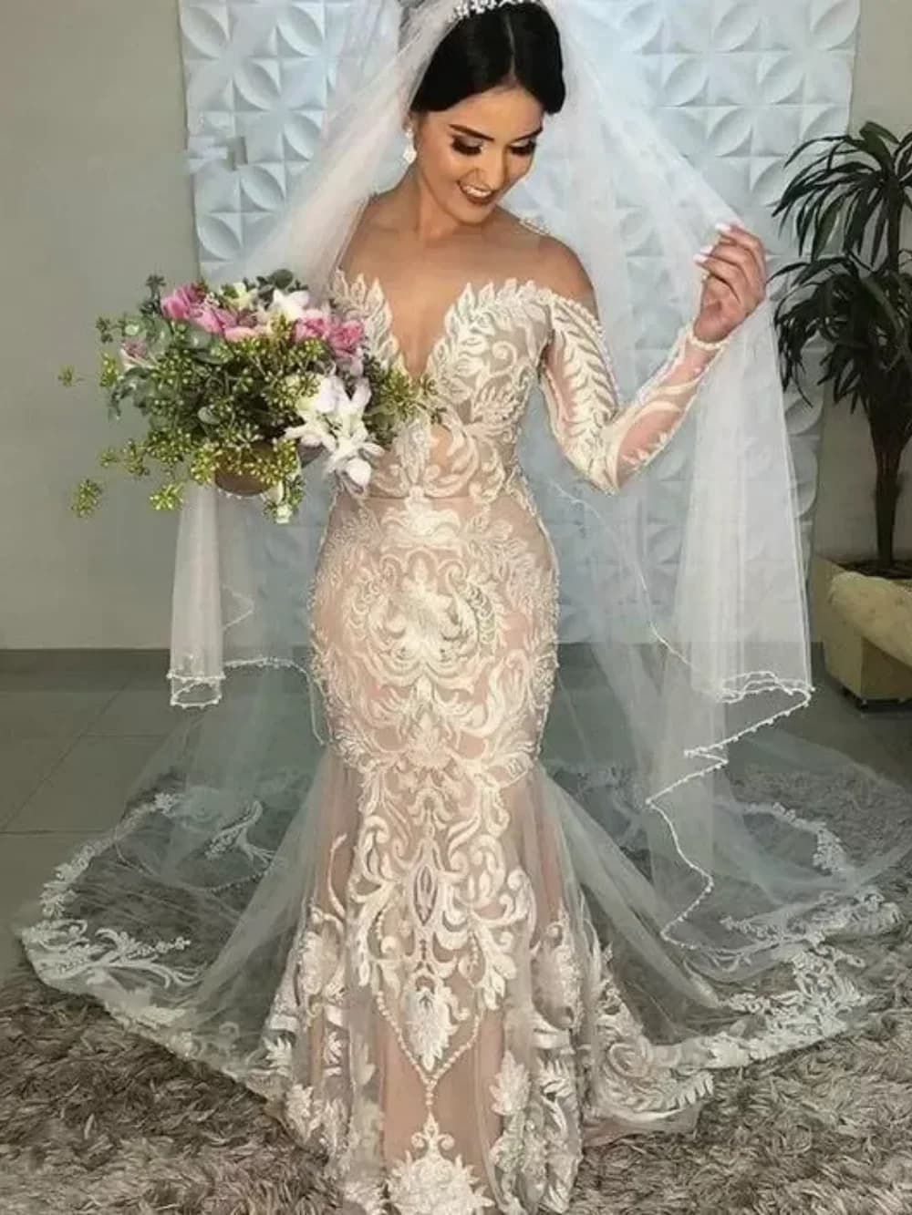 Customized Stylish Mermaid Elegant Ladies Wedding Dress Bohemian Lace Long Sleeve V-Neck Applique Floor-Length Bridal Dress 2025