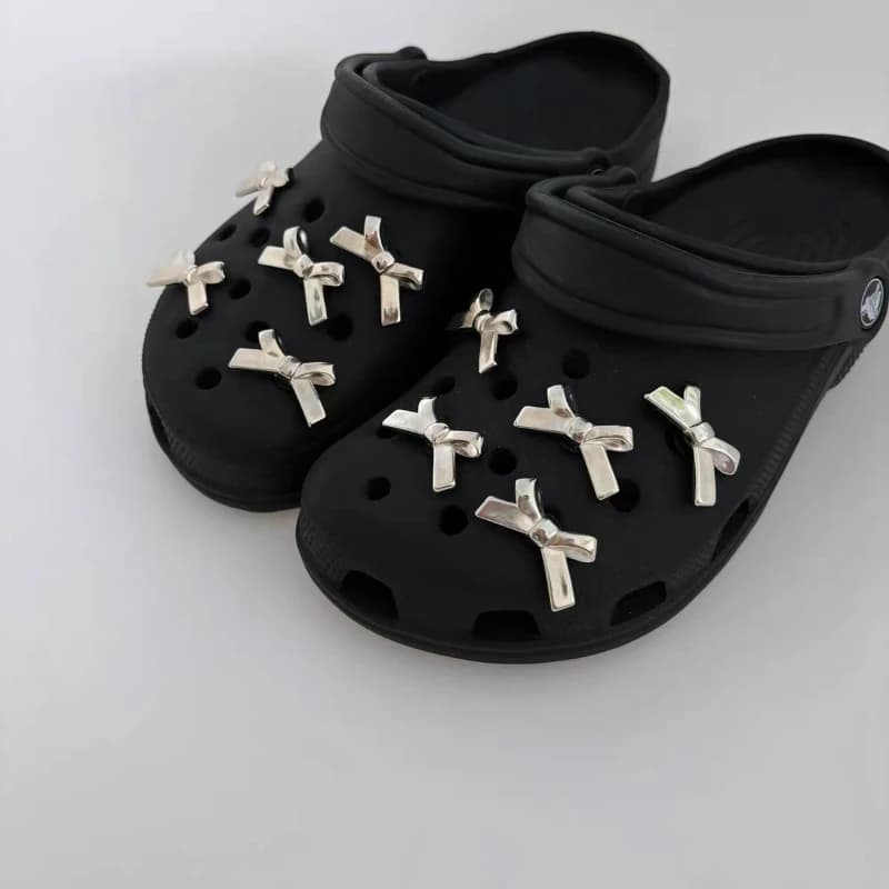 New Hole Shoe Charms DIY Garden Shoe Set  sweet silvery bow Decoration Buckle for Shoe Charm Accessories Kids Party Girls Gift