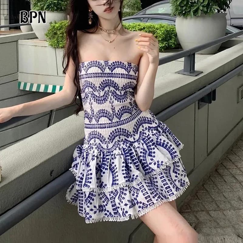BPN Elegant Printing Dresses For Women Strapless Sleeveless High Wiast Patchwork Ruffle Temperament A Line Mini Dress Female New