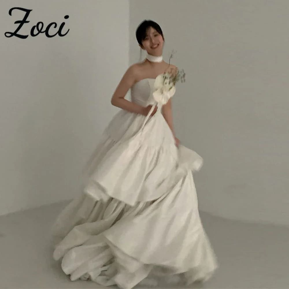 Zoci Elegant Strapless Korea Wedding Dresses Photo Shoot Customized Ruched Tiered Bride Dress Open Back Floor Length Bridal Gown