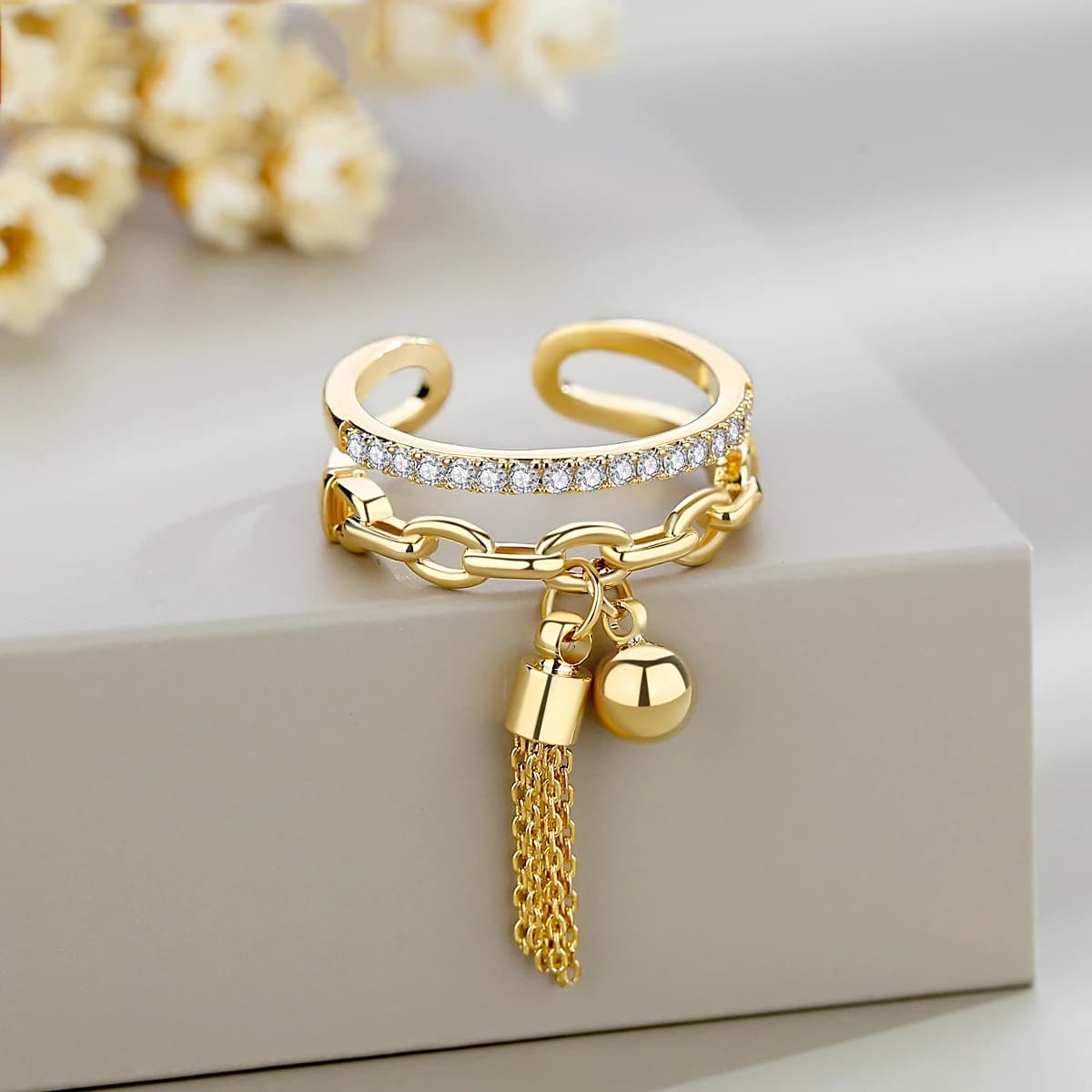 Fashion Gold-Color Open Adjustable Ring With Tassel For Women Fashion Classic Hollowed Rhinestone Tassel Ring Jewelry Gift