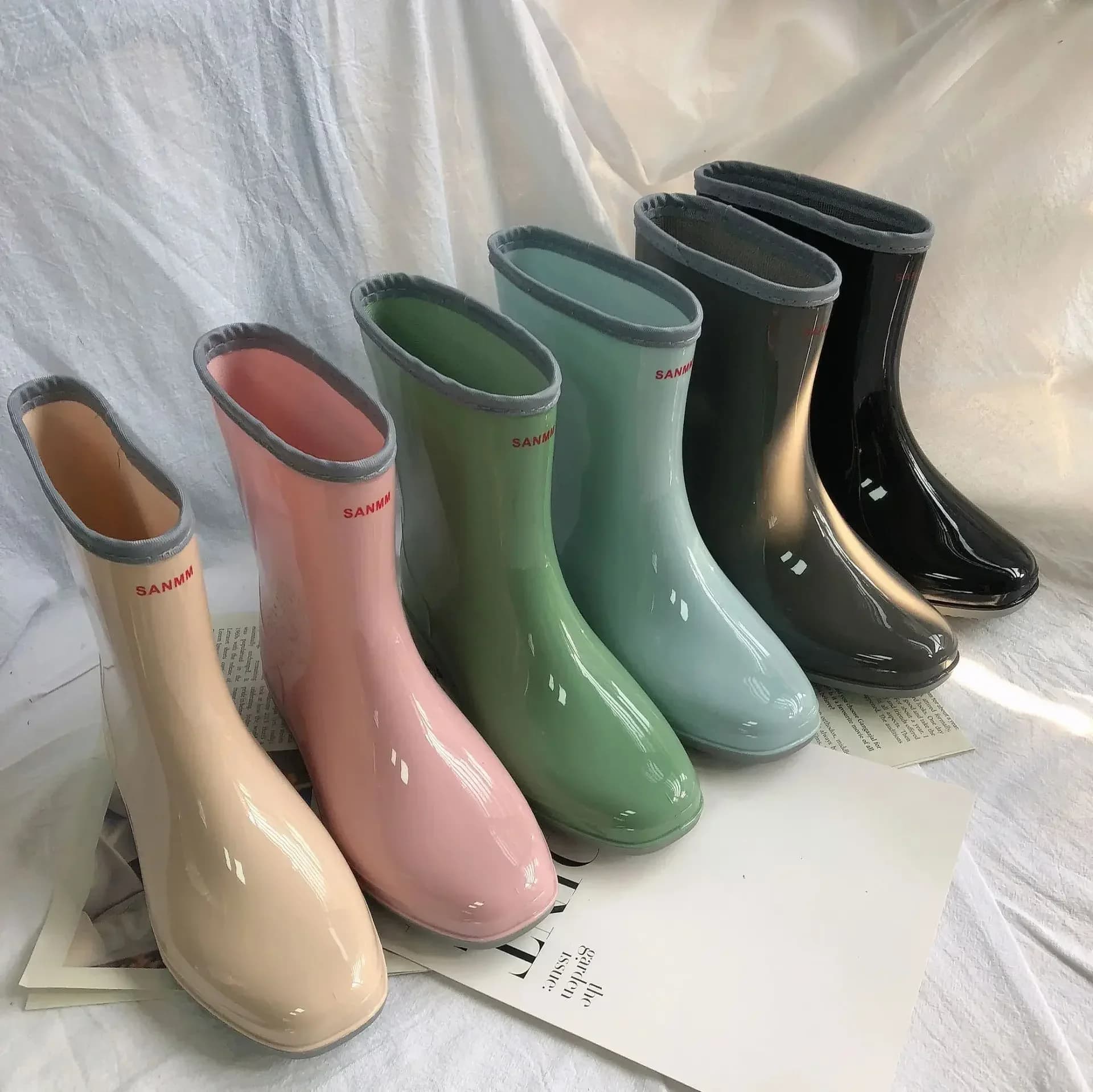 Mid-calf Rain Boots Women Platform Rubber Shoe Fashion Outdoor  Slip on Rain Shoes Boots for Women Waterproof Work Botines Mujer