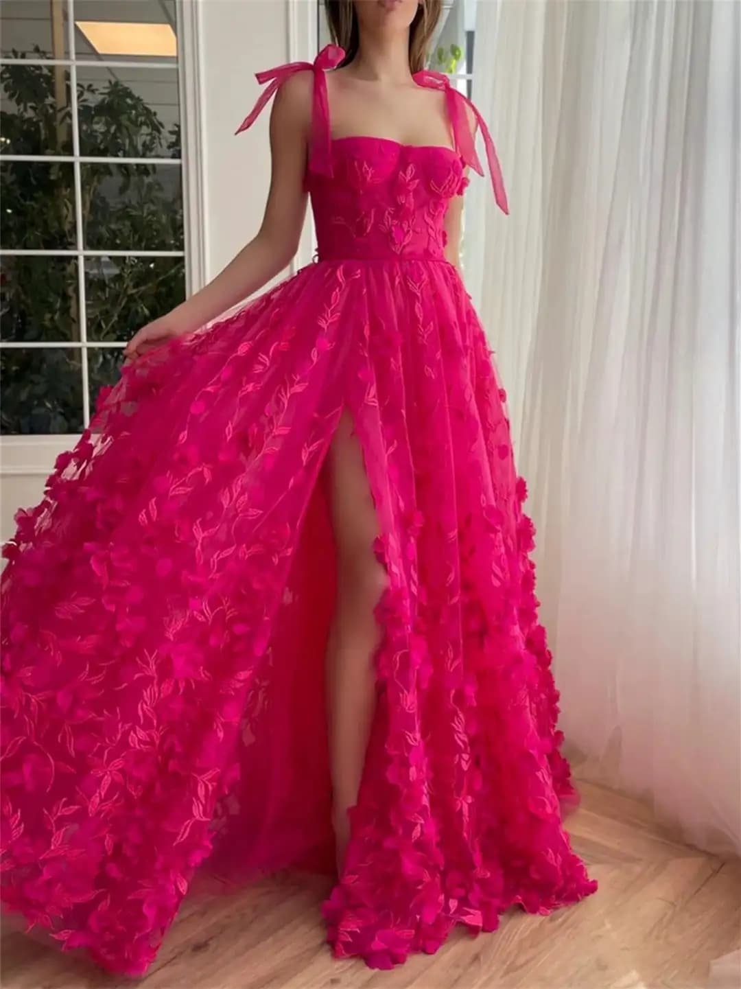 Hot Selling Elegant Appliqué Lace Tulle Spaghetti Strap Ball Gown Women's A Line Formal Custom Occasion Gown