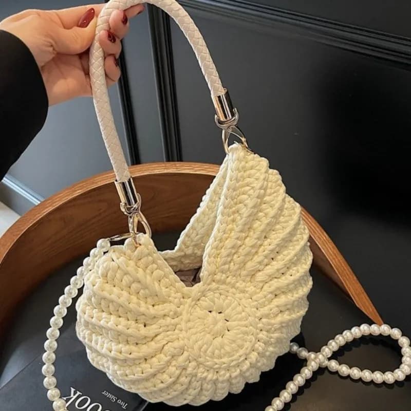 Creative Conch Shaped Crochet Women Shoulde Bags Funny Cute Pearls Chains Handmade Weave Crossbody Bag Novelty Small Handbags
