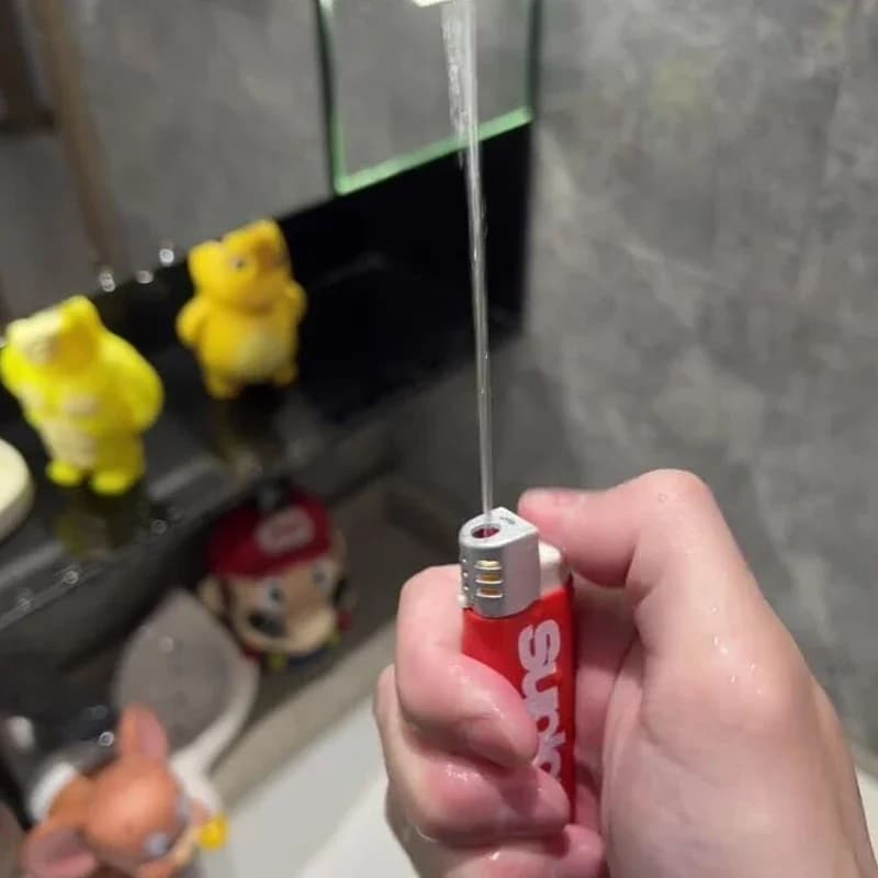 funny Trick Fake Lighter Water Gun Water Splashing Tools Creative Gifts（can't Ignite）