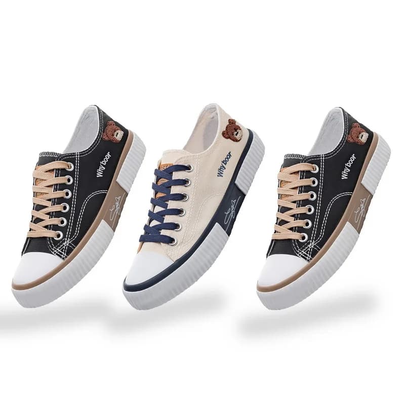 2024 spring new bear canvas shoes female students Korean version breathable all casual board shoes large size cookie shoes