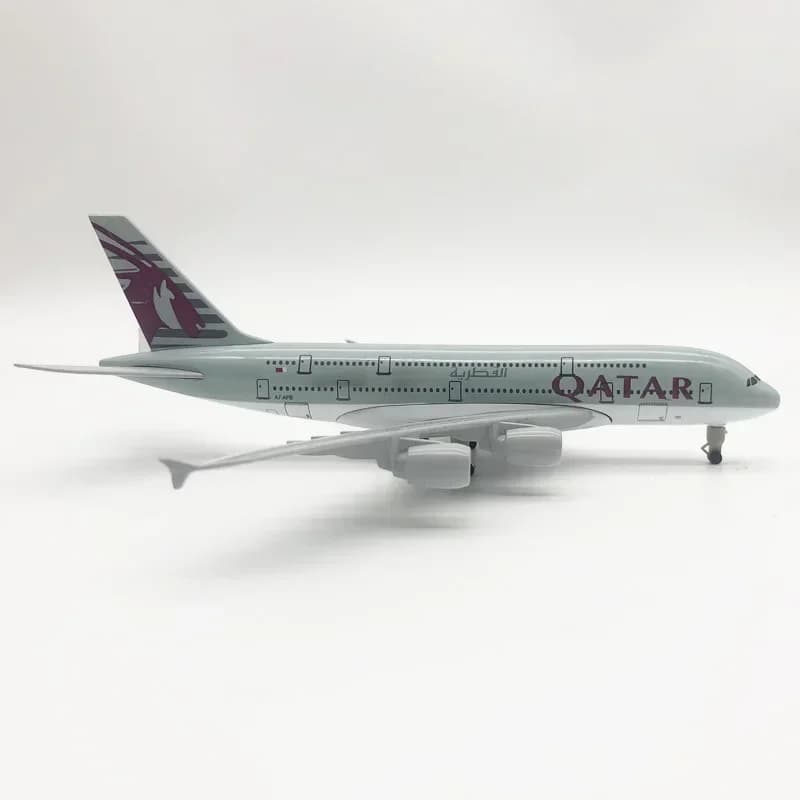 20cm Model Airplane Air QATAR A380 Airbus 380 Airways Airlines Metal Alloy Plane Model Diecast Aircraft & Landing Gears Wheels
