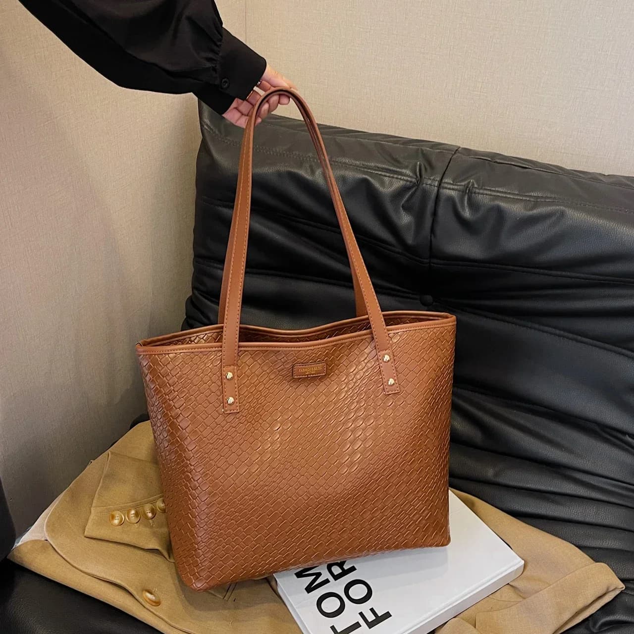 Fashion PU Youth Light Luxury Women's Tote Bag High-quality Large-capacity Commuting Large Bag Hot Sale Fashionable Shoulder Bag