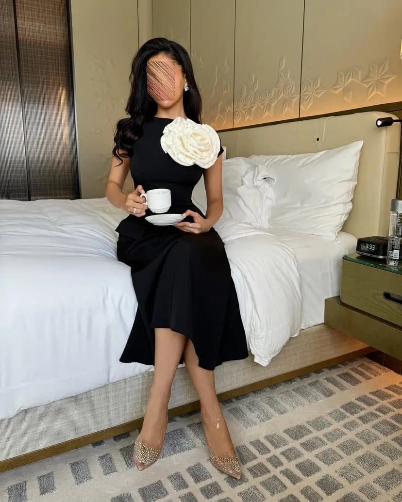 Customized Black Sleeveless Prom Dresses Tea Length Pleated Flowers Back Zipper Party Gowns Evening Dresses