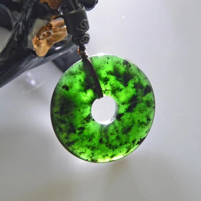 Natural Serpentine Jade Safe Buckle Pendant Hotan Ink Jade Men's and Women's Necklace Fashion Jewelry Amulet