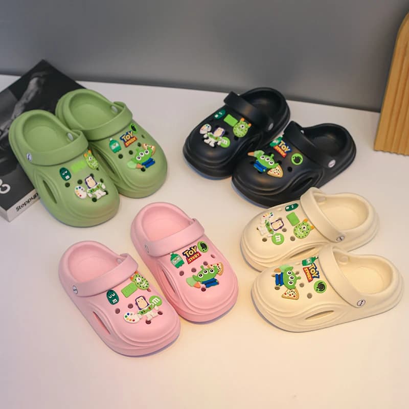 Children's Slippers EVA Comfortable Non-slip Boys and Girls Beach Sandals Cartoon Animation Style Kid's Breathable Garden Shoes