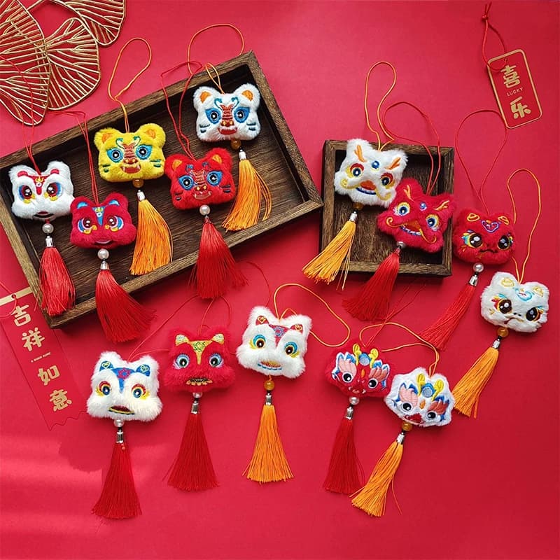 Chinese style festive plush lion dance tassel pendant luggage ornament keychain accessories