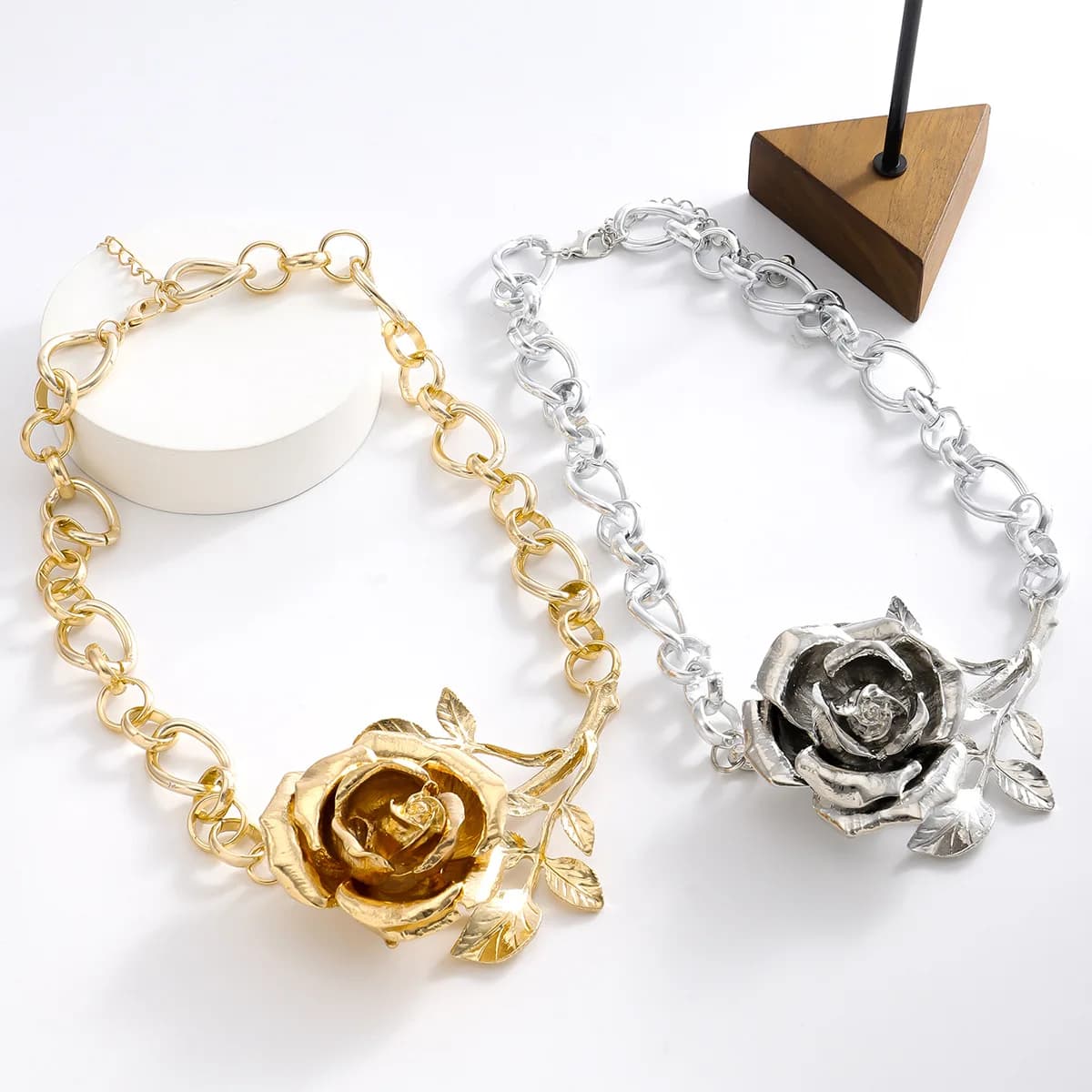 ZAA Rose Chain Necklace Punk Metal Exaggerated Flower Pendant Choker Necklaces For Women Textured Luxury Accessories Friends Gif