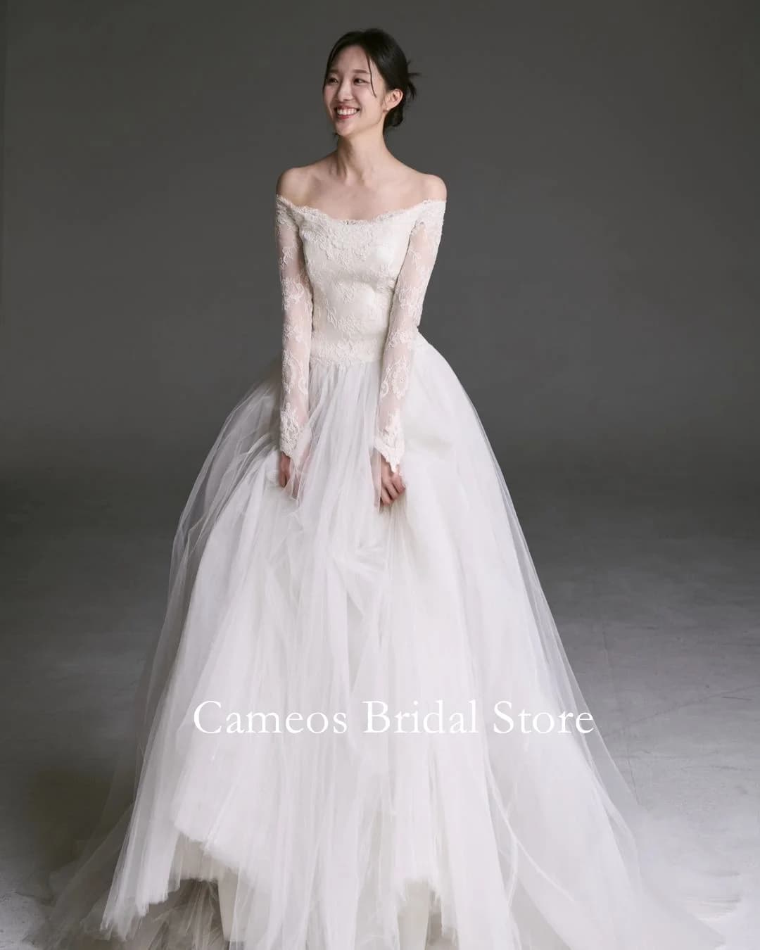 Colavis Asta Korean Off Shoulder  Wedding Dress  Tulle Long Sleeves Bride Dress 웨딩드레스 Photoshoot Wedding Gown Bridal Customized