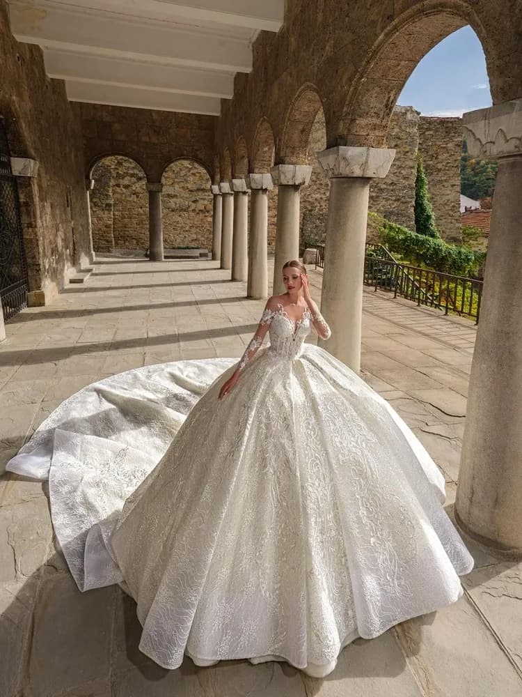 Customized Vintage Very Puffy Ball Gown Wedding Dress With Embroidery Appliques  O-Neck Full Sleeves Bridal Gowns Vestido de nov