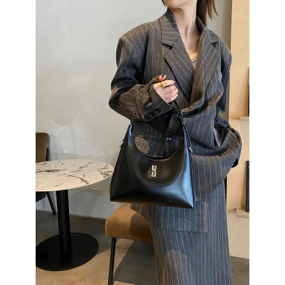 New Genuine Leather Women's Bag Retro Hot Shoulder Crossbody Bag European and American Fashion Women's Underarm Bag