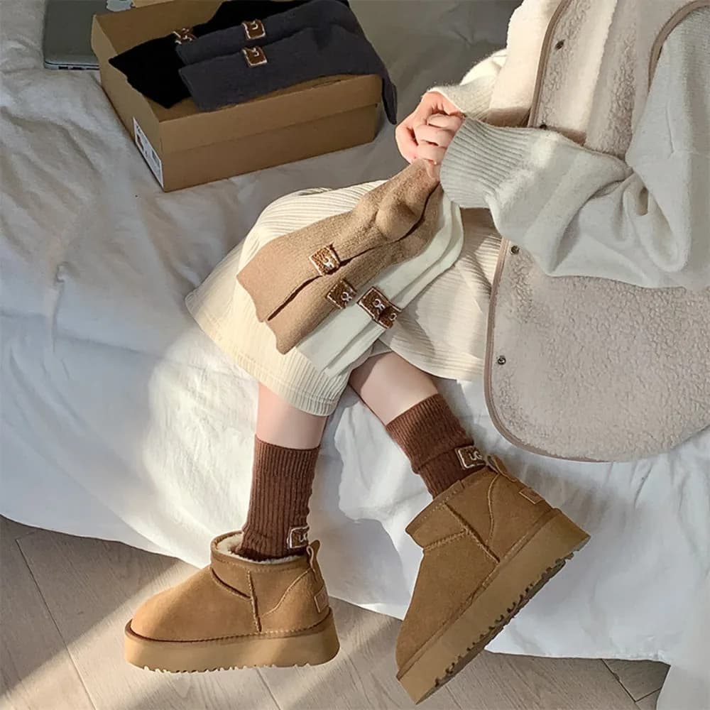 LOGO ugC Middle Tube Mid-Tube Socks Knitted Solid Color Snow Boot Socks Heel Furry Label Keep Warm Women Socks Autumn