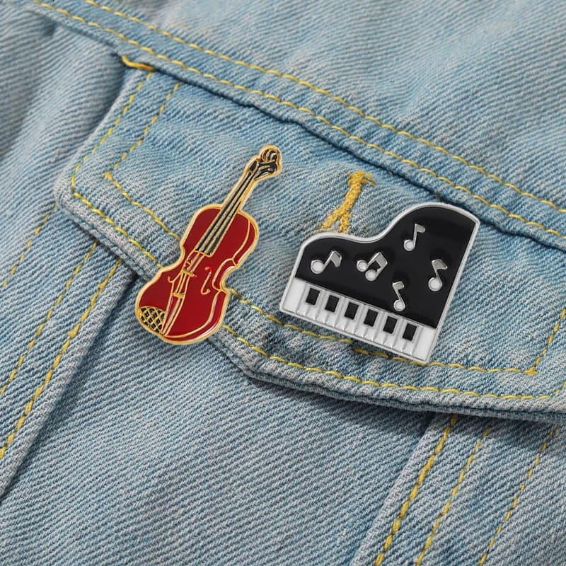Concert Enamel Pin Piano Violin Guitar Trumpet Badge Custom Clothes Lapel Brooches Cute Musical Instrument Jewelry Gift for Kid