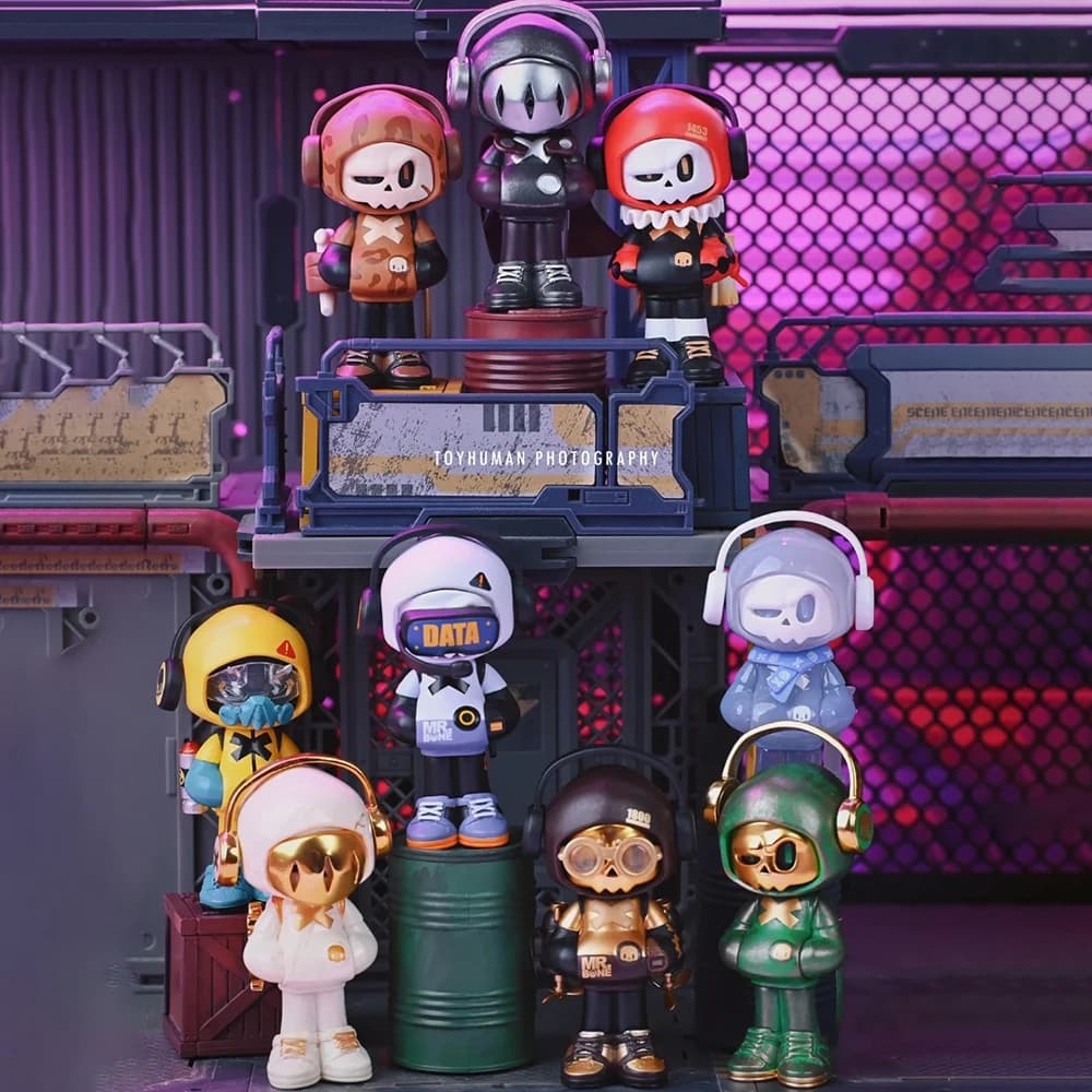 Genuine1 Mr.bone  Blind Box  Game Skull Hero Series Mini Style Blind Box Action Figure Mystery Box Kids Birthday Gifts Surp