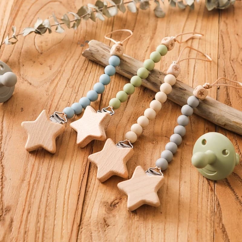 Pacifier Clip Babies Nipple Holder Pacifier Chain Dummy Holder Pacifier Clip Beech Wooden Star Pacifiers for babies Newborn Toys