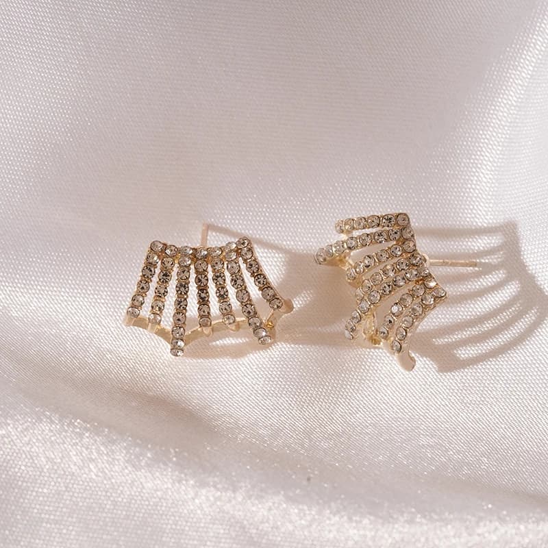 Delicate Multi-layer C- shaped Stud Earrings Women Fashion Temperament Inlaid Rhinestone Ear Stud Party Earrings Accessories