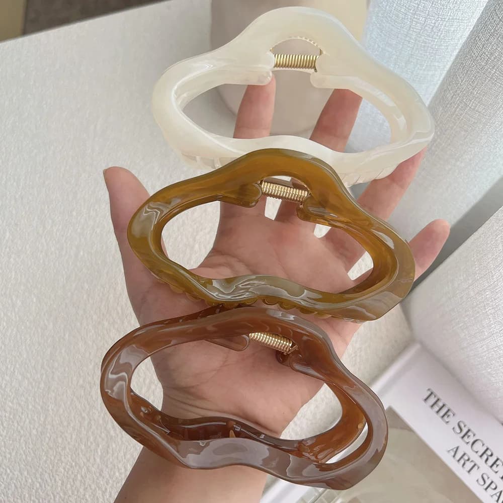 Clouds Hollow Out Hair Claws Clips Women Girls Jelly Acrylic Hair Clamps Plastic Irregular Hair Barrettes Hair Accessories New