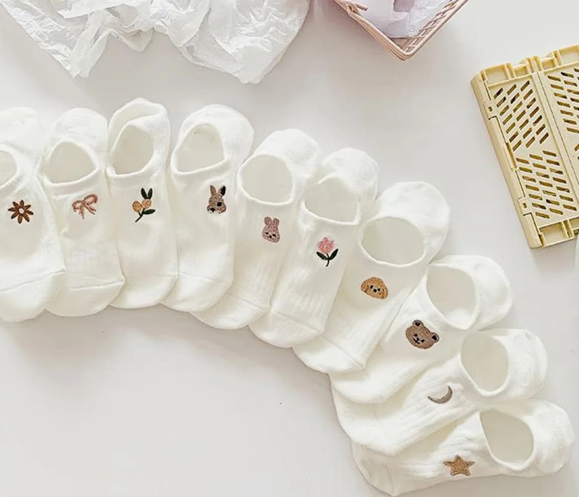 10 Pairs Women's boat socks summer white animal and plant cute embroidery invisible socks silicone anti slip socks