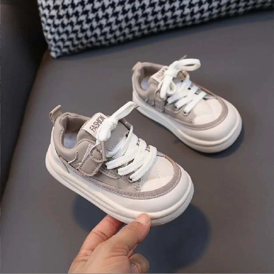 Children's Board Shoes Boys' Casual Shoes Girls' Leather Sports Shoes Autumn 2025 New Soft Soled Walking Shoes Black Khaki