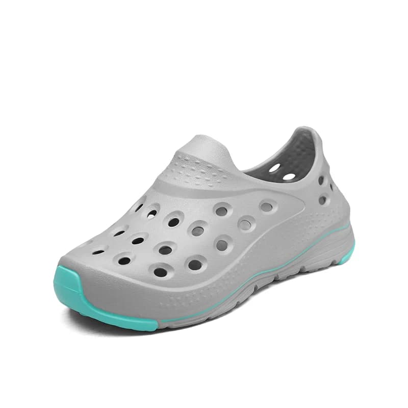 2024 New Summer Aqua Shoes Men's Outdoor Hollow Out Beach Water Flats Slip On Breathable Lightweight Sandals Zapatos Hombre