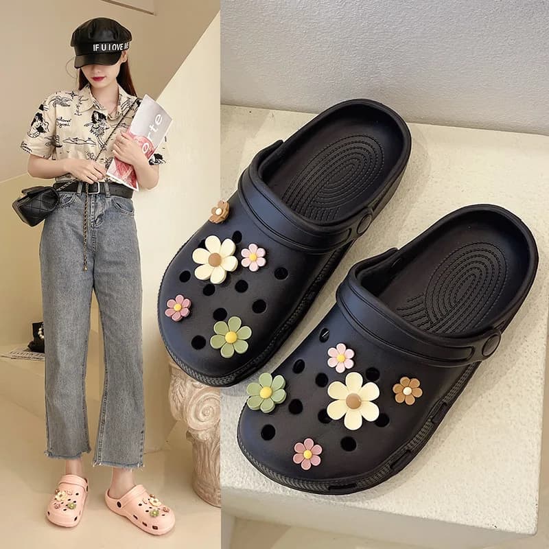 Whole Set Hot DIY Hole Shoes Charms for White Daisy Sunflower Combination Designer Quality Garden Shoe Decoration Girl Gift