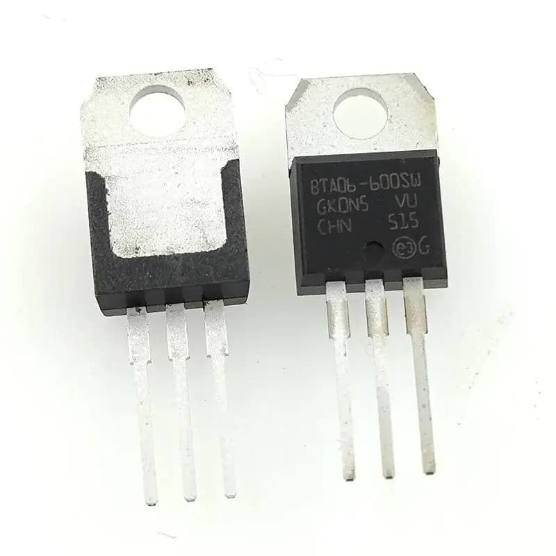 10PCS/LOT BTA06-600SW Triac Thyristor new original BTA06-600SWRG TO-220