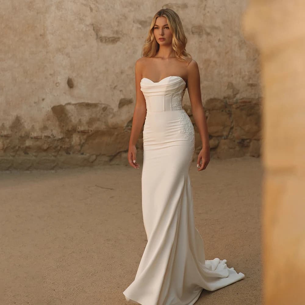 Customized Luxury Strapless Lace For Top Sleeveless Wedding Dress Back See Through Zipper Buttons Woman Evening Dresses