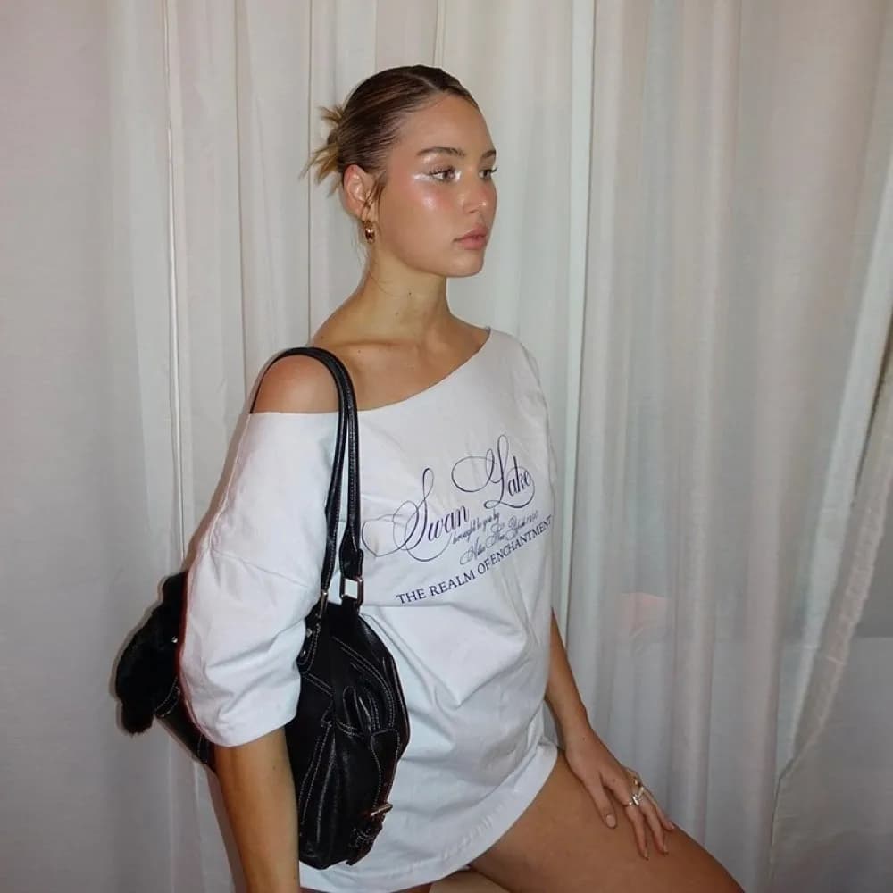 SylCue Casual Relax T-shirt Asymmetry Letter Versatile Street Atmosphere Style Fashion Hot Chick Summertime 2024 Women Hot New