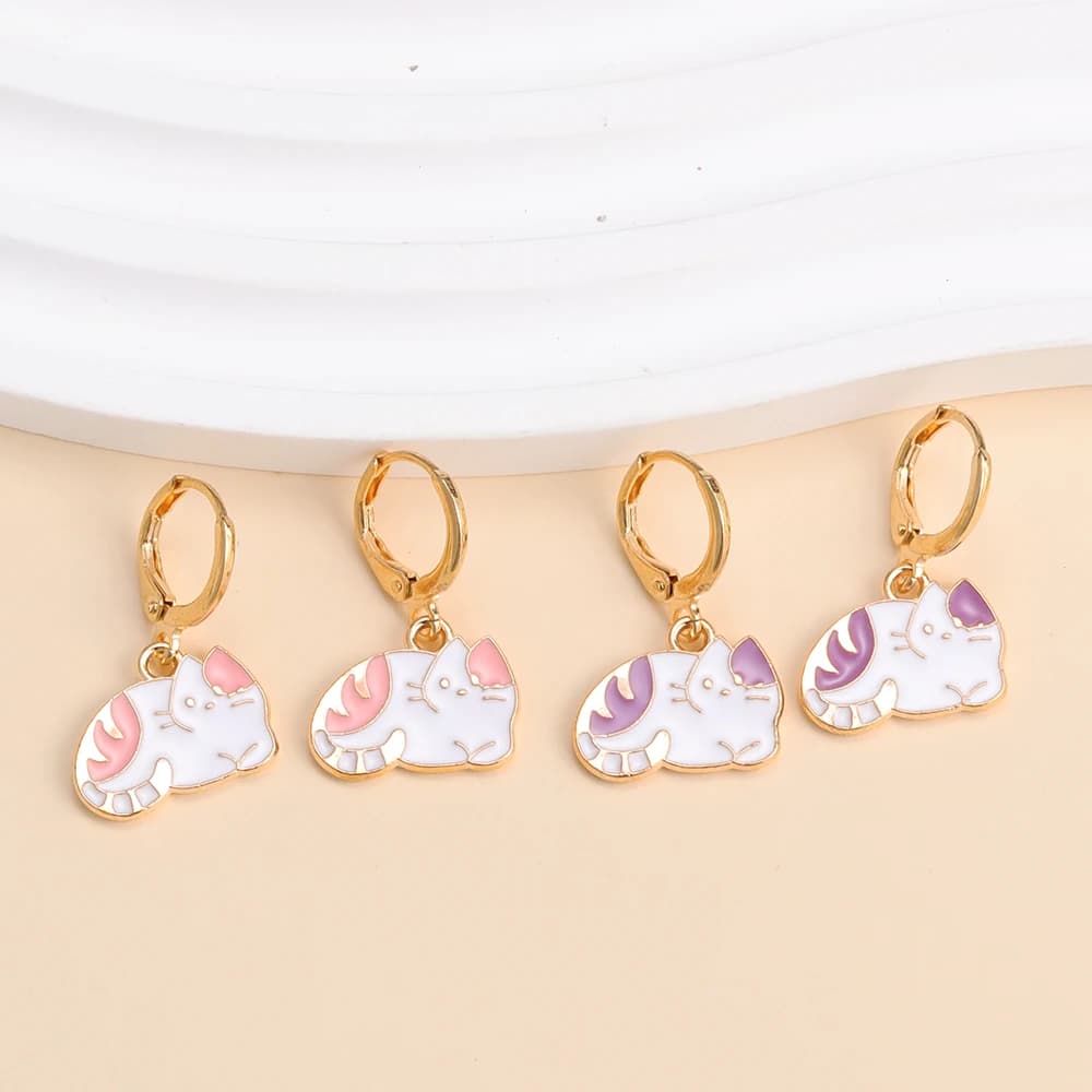 A Pair Gold Color Alloy Enamel Charms Kawaii Cat Dangle Earrings For Women Girls Fashion Animal Drop Earring Party Jewely Gifts