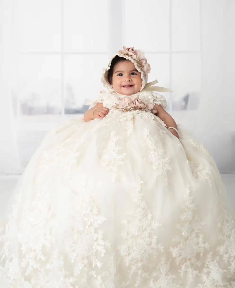 Graceful Ivory Christening Gowns for Baby Lace Appliqued First Communion Dresses Beads Newborn Infant Toddler Baptism Dresses