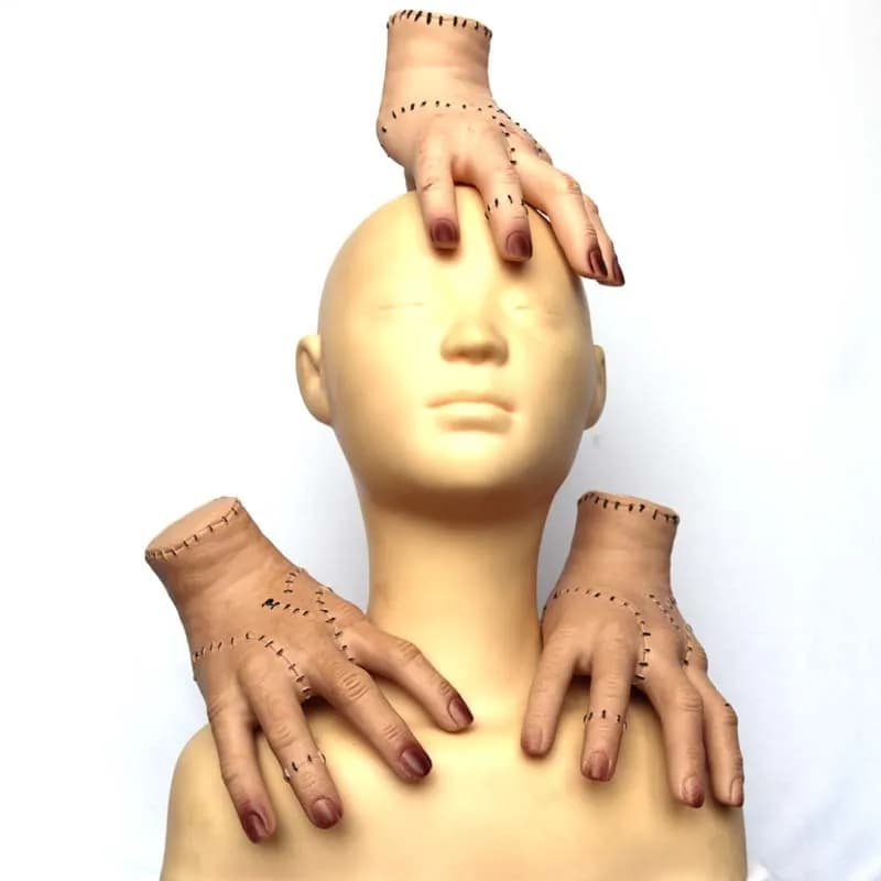 Wednesday Addams Family PVC Figurine Ornament Broken Hands Desktop Craft Figurine Terror Halloween Party Decoration Props