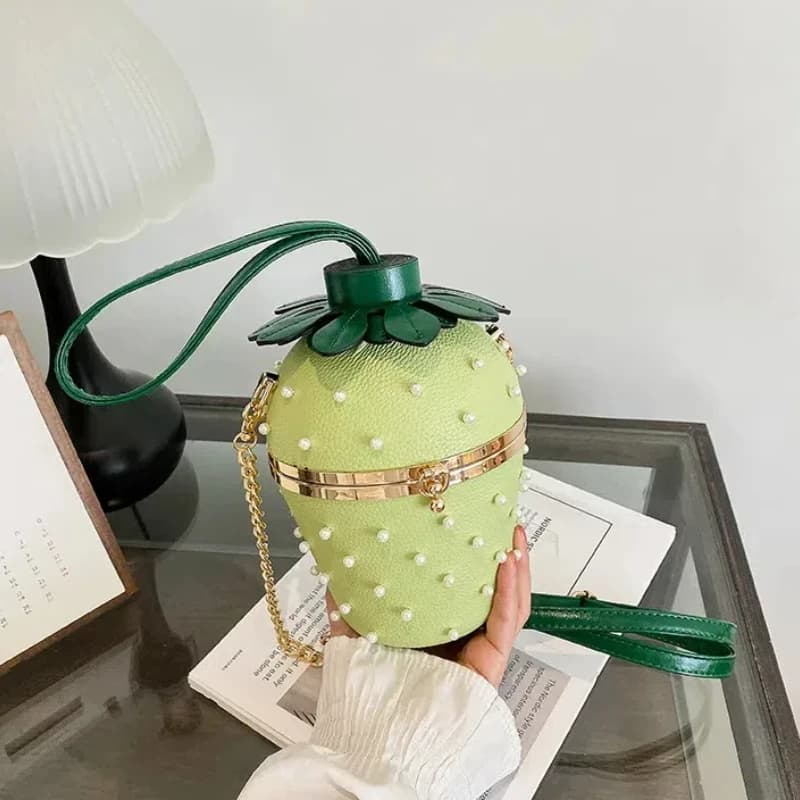 Fashionable Evening Bags for Women 2024 Trend Rivet Pearl Cute Handbag Small Bucket Crossbody Bag Party Strawberry Shoulder Bag