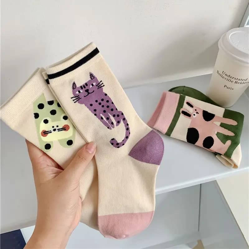 New Cotton Socks Autumn Winter Cute Kawaii Harajuku Street Cartoon Cat Mid-tube Breathable Sweat Absorption Sports Student Sock