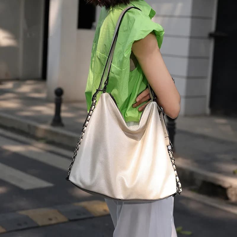Chain Shoulder Strap Design Backpack Women Fashion Shoulder Bags 2024 Trend Pearl White Genuine Leather Tote Bag Ladies Backpack