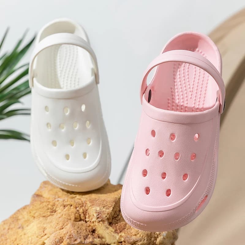 Clogs Women Sandals Summer Casual EVA Lightweight Outdoor Women's Shoes Anti Slip Thick Sole Beach Slides Casual Garden Shoes