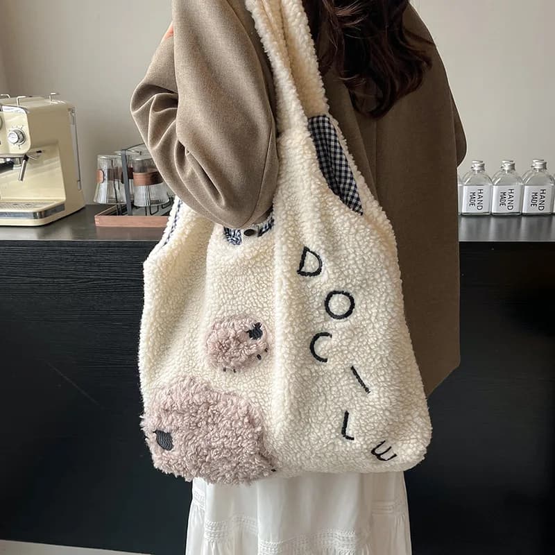 Casual Relaxation Large Capacity Lamb Furry Bag Women's 2024 New Autumn and Winter Commuter Shoulder Tote Bag