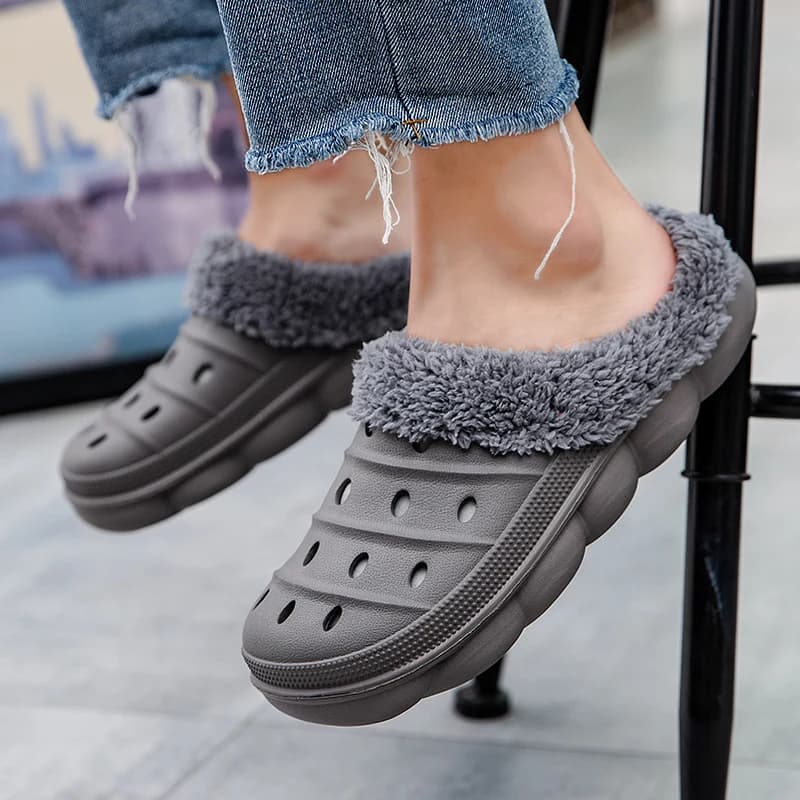 Men's and Women's Model Waterproof EVA Warm Fur Wrapped Slippers for Household Use Cotton Shoes Fur Slides Plush Winter Slippers