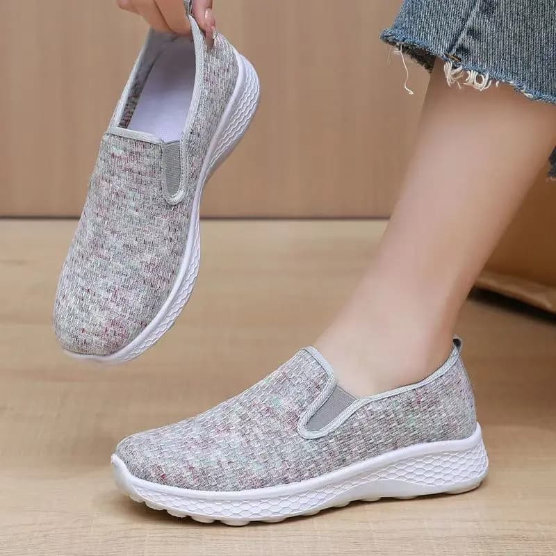 2024 New Women's Spring Summer Mesh Casual Sports Shoes Soft Sole Non Slip Slip On Lightweight Breathable Big Size Walking Shoes