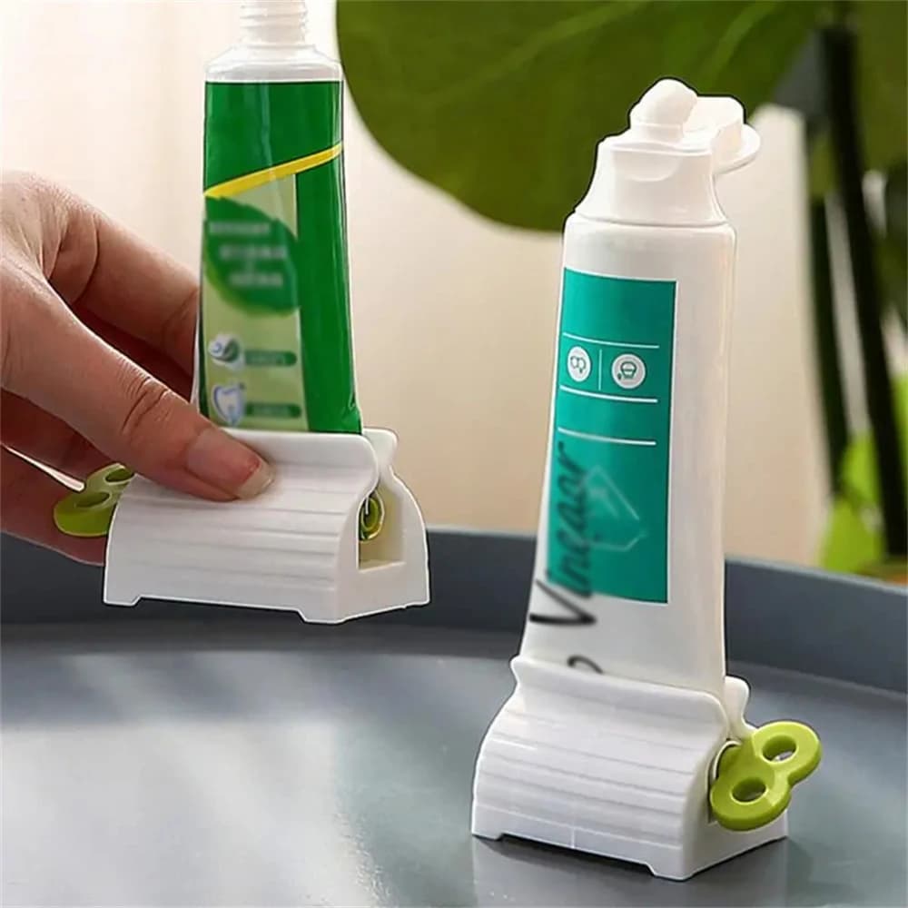 1 Piece Toilet Toothpaste Dispenser Bathroom Toothpaste Accessory Suitable For Bathrooms Practical Bathroom Accessory