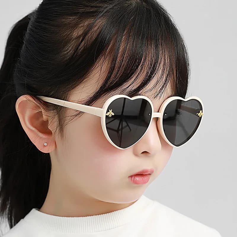 Fashion Heart Kids Sunglasses Children Retro Cute Pink Cartoon Sun Glasses Frame Girls Boys Baby Sunglasses UV400 Eyewear
