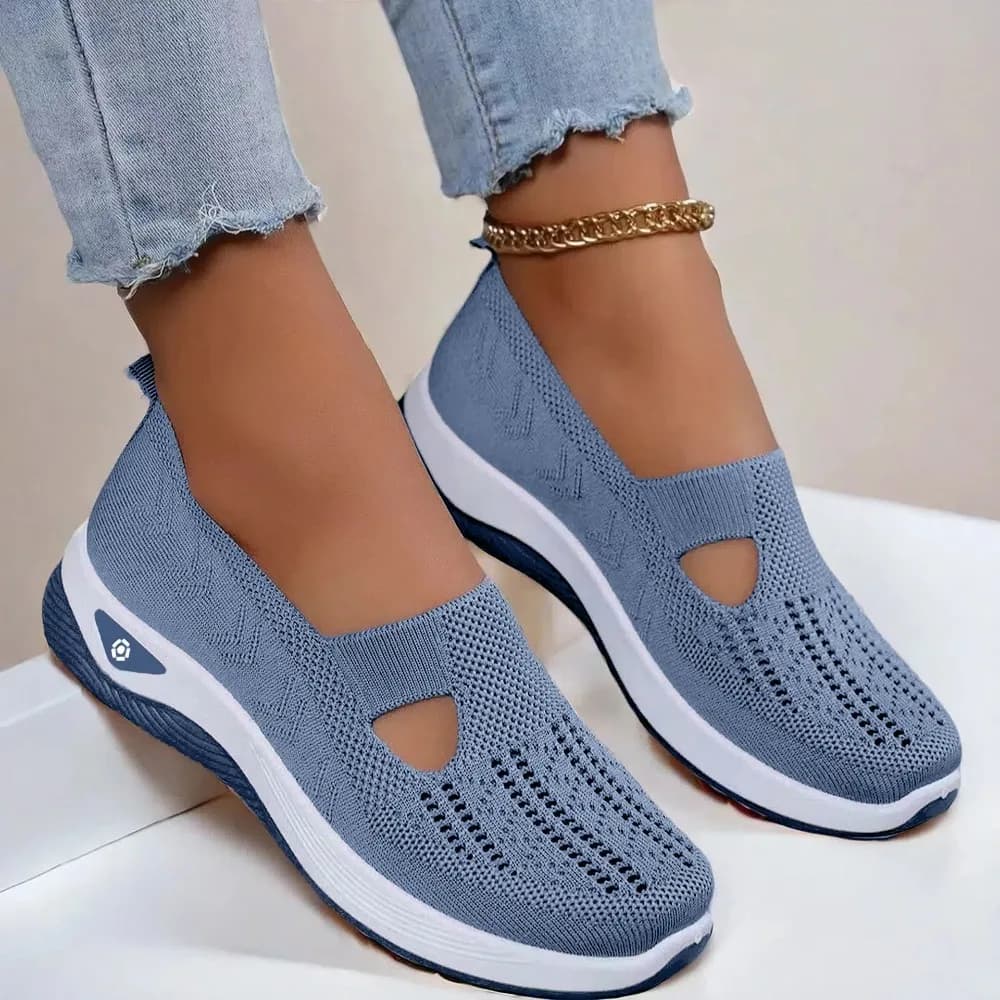 Comfortable Summer Shoes for Elderly Women Breathable Anti Slip Soft Sole Casual Walking Shoes Middle Aged Ladies Flat Sandals