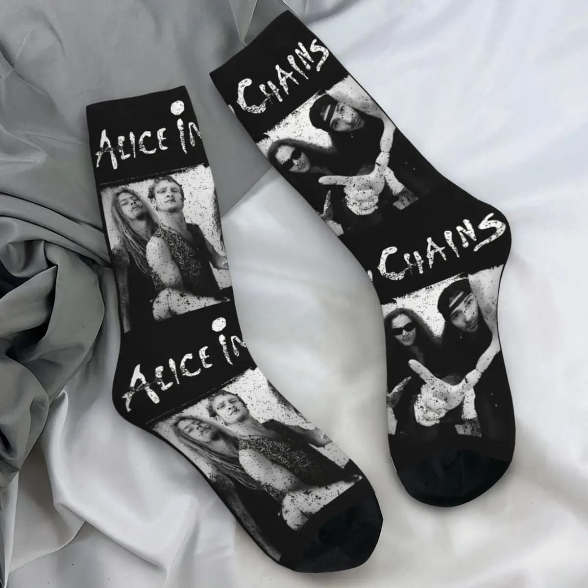 Alice In Chains Vintage Retro Socks Kawaii Stockings Winter Anti Bacterial Couple Socks Medium Soft Graphic Skateboard Socks