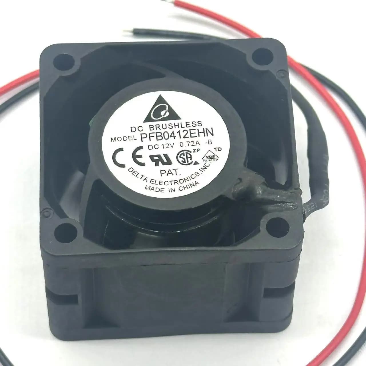 Delta Electronics PFB0412EHN DC 12V 0.72A 40x40x28mm 2-Wire Server Cooling Fan
