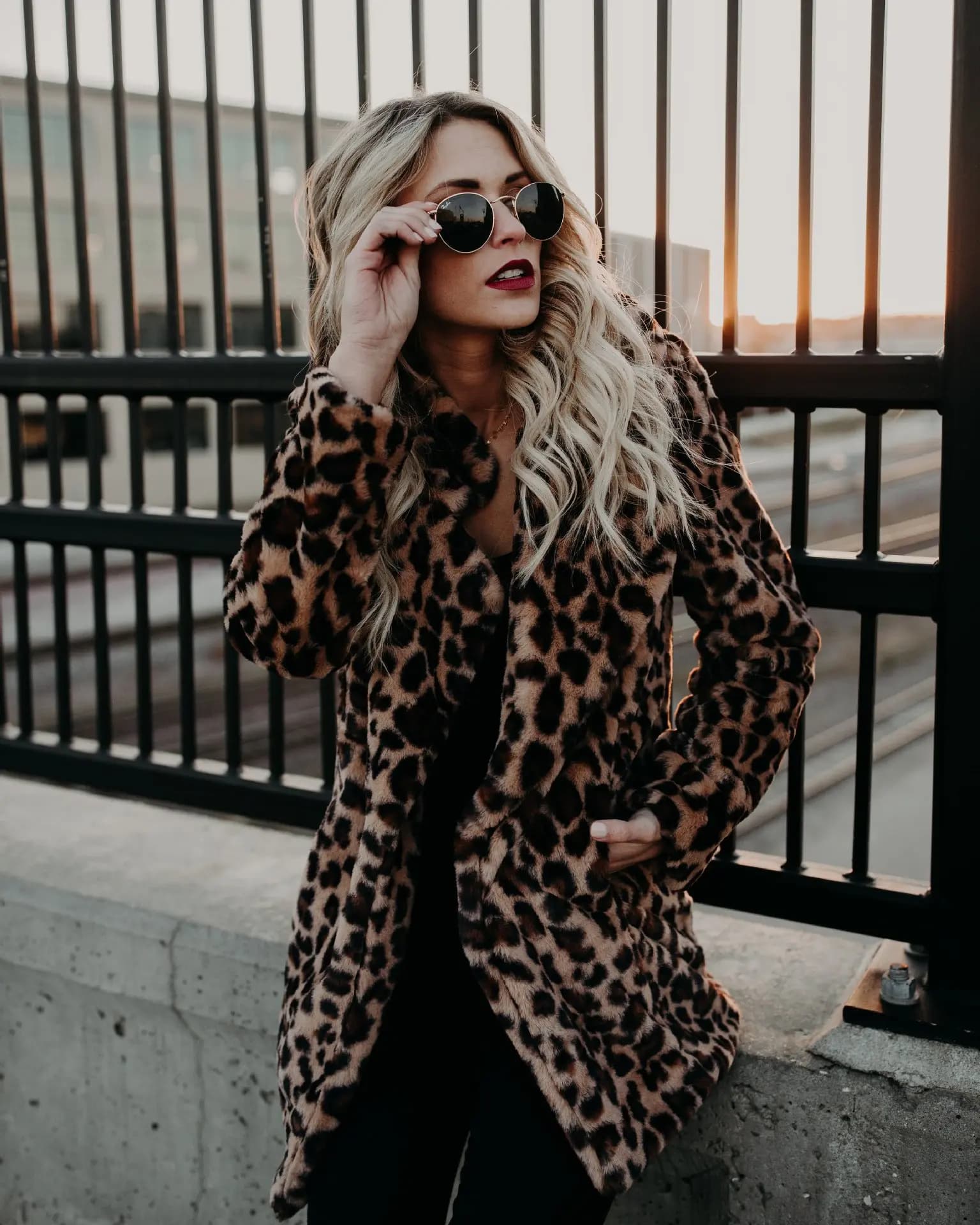2025 New Fashion Leopard Faux Fur Coat Women Long Winter Coat Woman Warm Ladies Fur Jacket Female Plush Teddy Coat Outwear