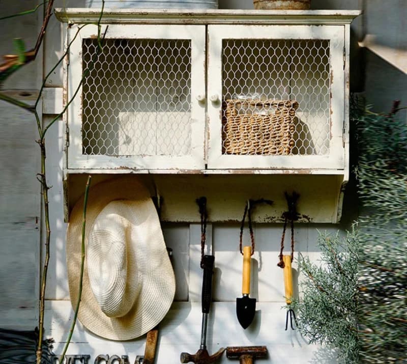 American Country Wooden Antique Wall Cabinet Handmade Chinese Fir Wall Cupboard Kitchen Coffee Shop Garden Decoration